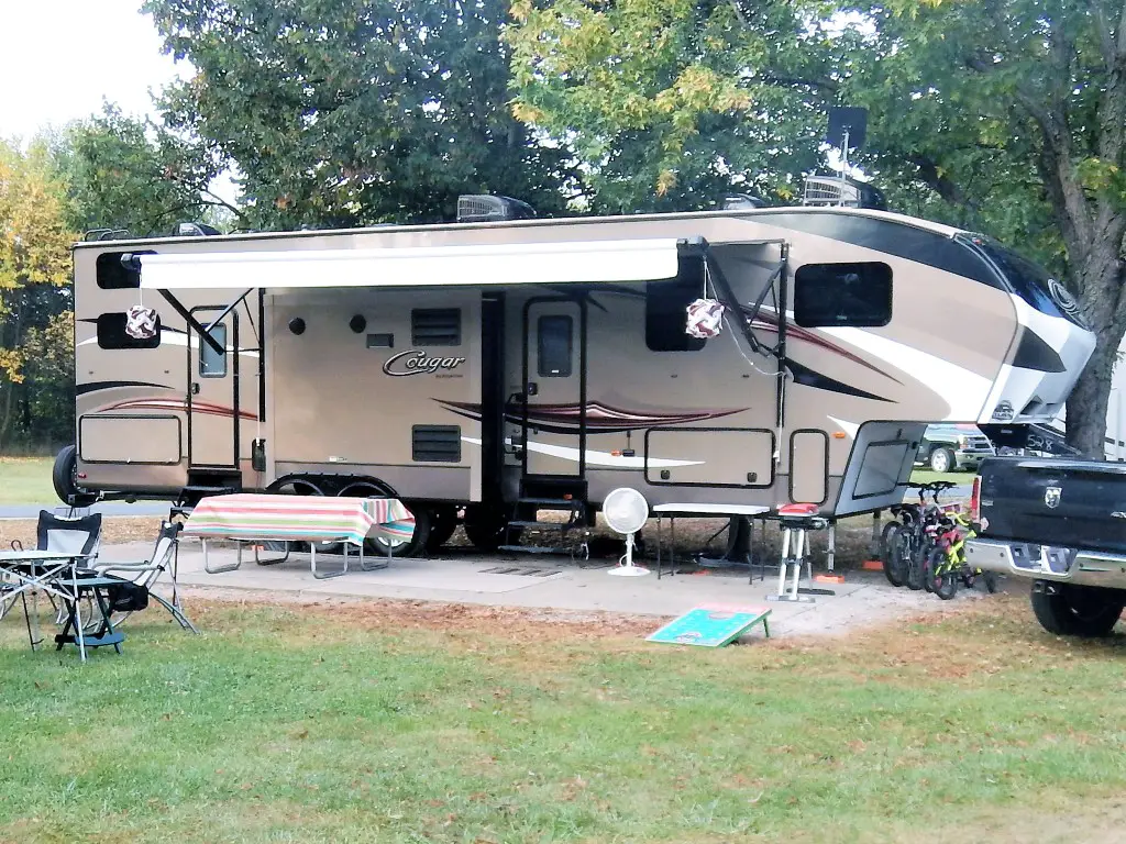 Can you keep your RV awning out during rain? (and more awning tips)